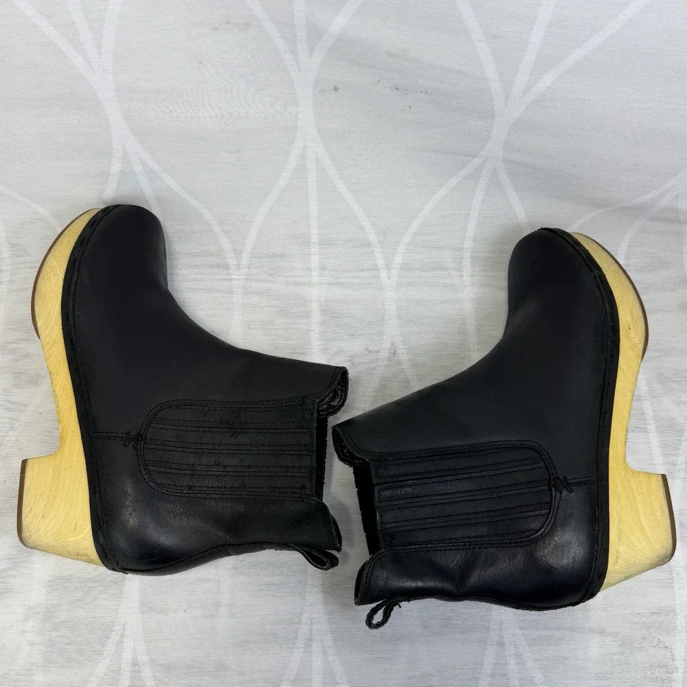 FRYE Odessa Chelsea Clog Boots Booties‎ Black Nubuck Leather Wood Heel Sz 7